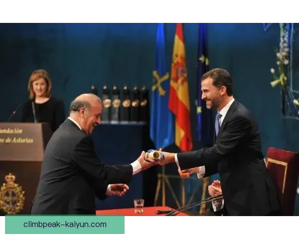 博斯克职业轨迹：从皇马功勋主帅到西班牙黄金时代掌舵人